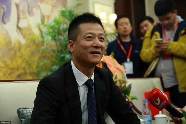 不同世界的人