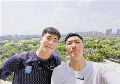 女警sm自愿被调教视频