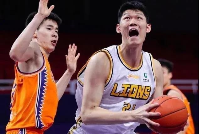 短发漂亮的大婶